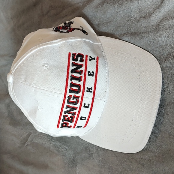 🏵️WBS Penguins Hockey Cap - Picture 5 of 5